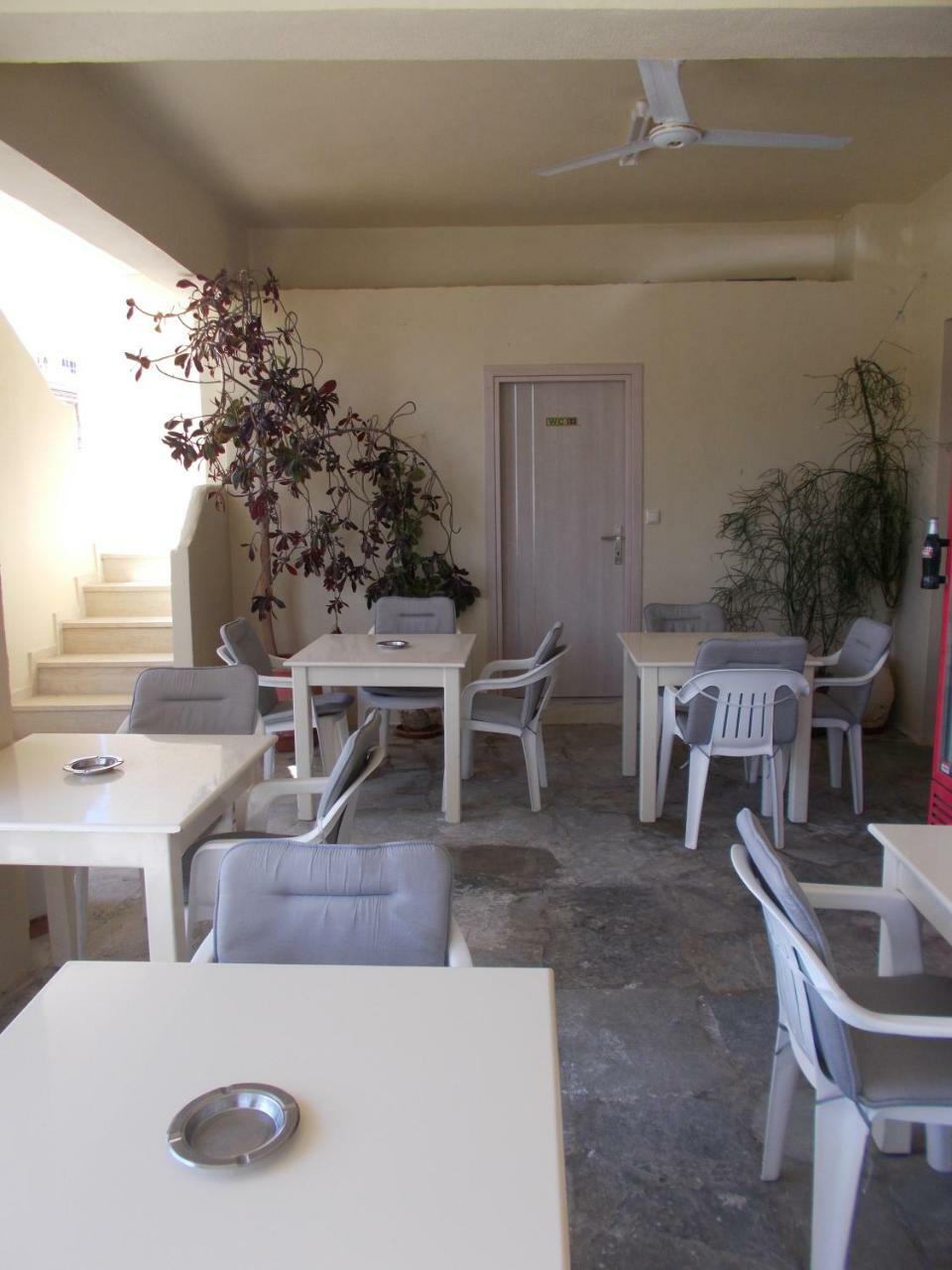 Knossos Hotel Kalamaki  Exterior photo