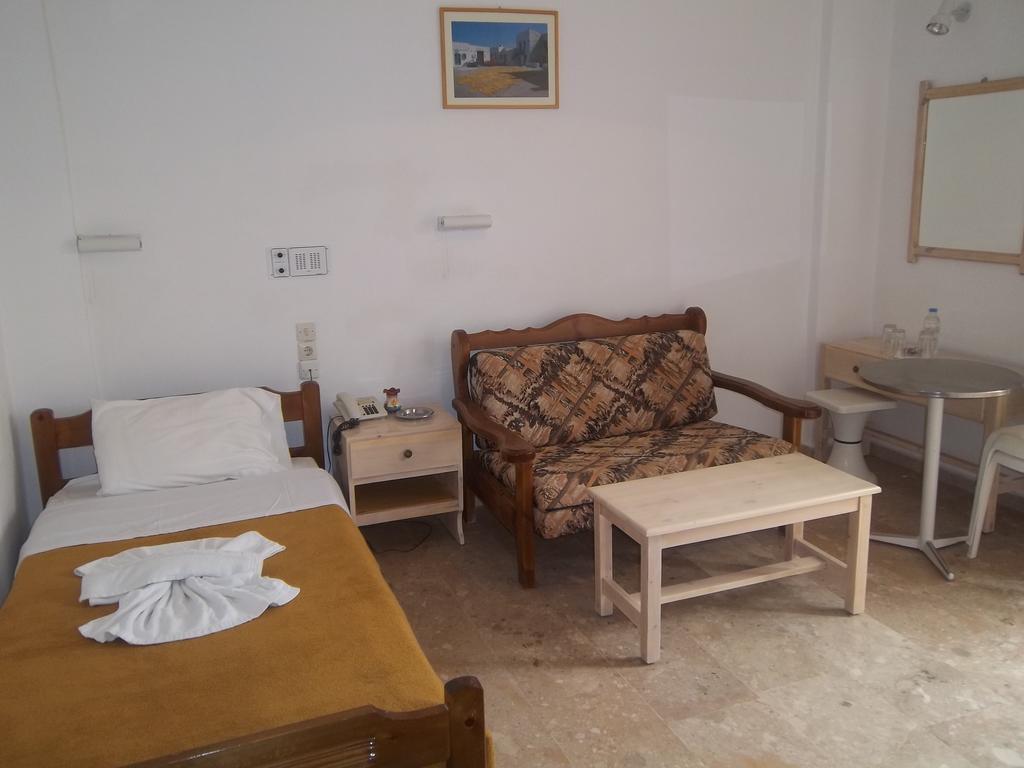 Knossos Hotel Kalamaki  Exterior photo